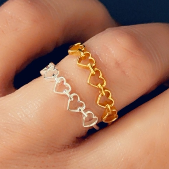 14K Gold Vermeil Heart Band Ring - Picture 9 of 17